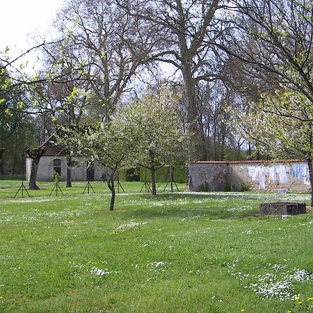Le Chateau De Bressey & Son Orangerie Bagian luar foto