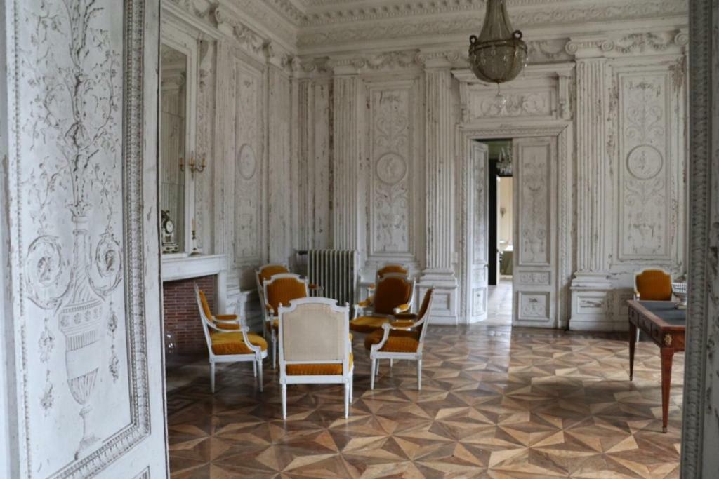 Le Chateau De Bressey & Son Orangerie Bagian luar foto